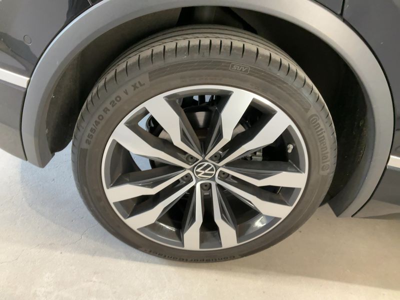 Volkswagen Tiguan 2.0 TDI R-Line 4Motion 2022 – снимка 9