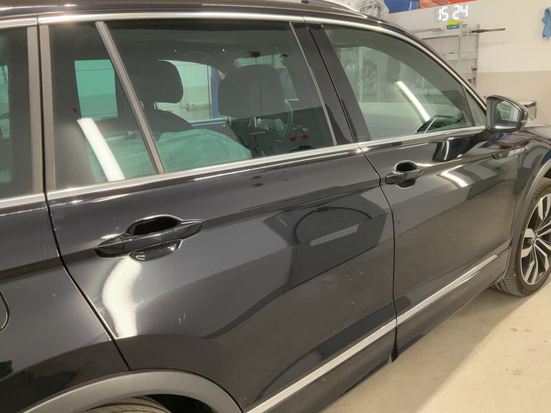 Volkswagen Tiguan 2.0 TDI R-Line 4Motion 2022 – снимка 10