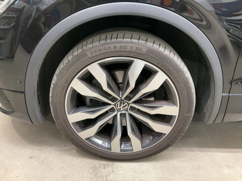 Volkswagen Tiguan 2.0 TDI R-Line 4Motion 2022 – снимка 3