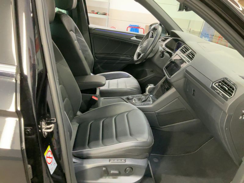 Volkswagen Tiguan 2.0 TDI R-Line 4Motion 2022 – снимка 17