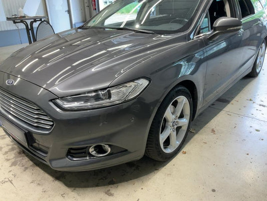 Ford Mondeo 2.0 EcoBoost Titanium 2016 – снимка 2