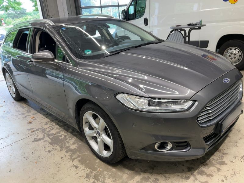 Ford Mondeo 2.0 EcoBoost Titanium 2016 – снимка 12