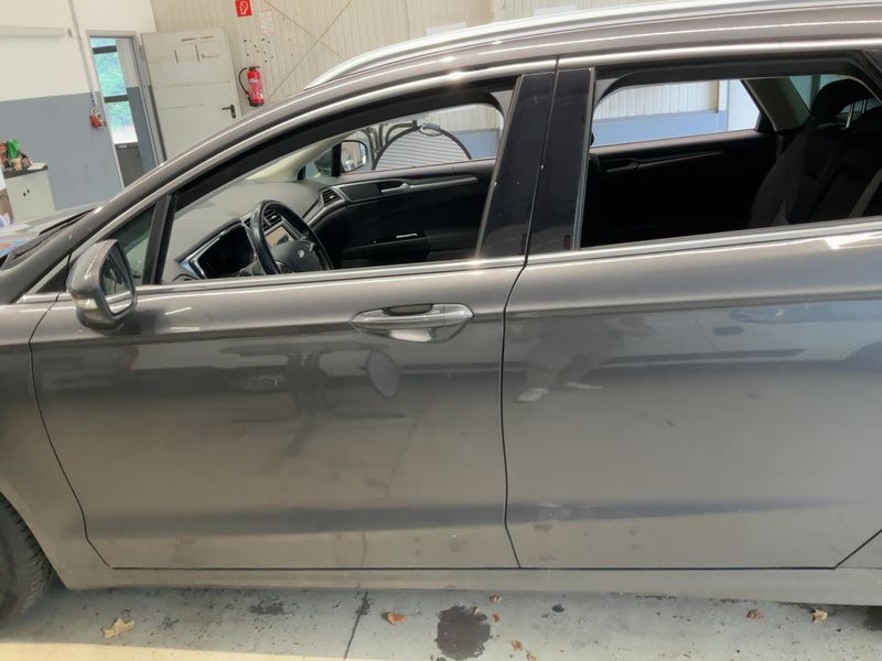 Ford Mondeo 2.0 EcoBoost Titanium 2016 – снимка 4