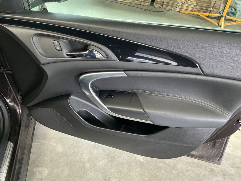 Opel Insignia Sports Tourer 2.0 SIDI Turbo Business Innovation 2015 – снимка 28