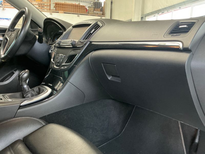 Opel Insignia Sports Tourer 2.0 SIDI Turbo Business Innovation 2015 – снимка 26