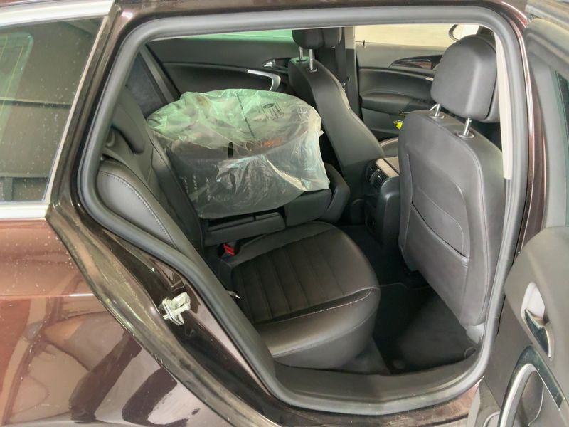 Opel Insignia Sports Tourer 2.0 SIDI Turbo Business Innovation 2015 – снимка 20