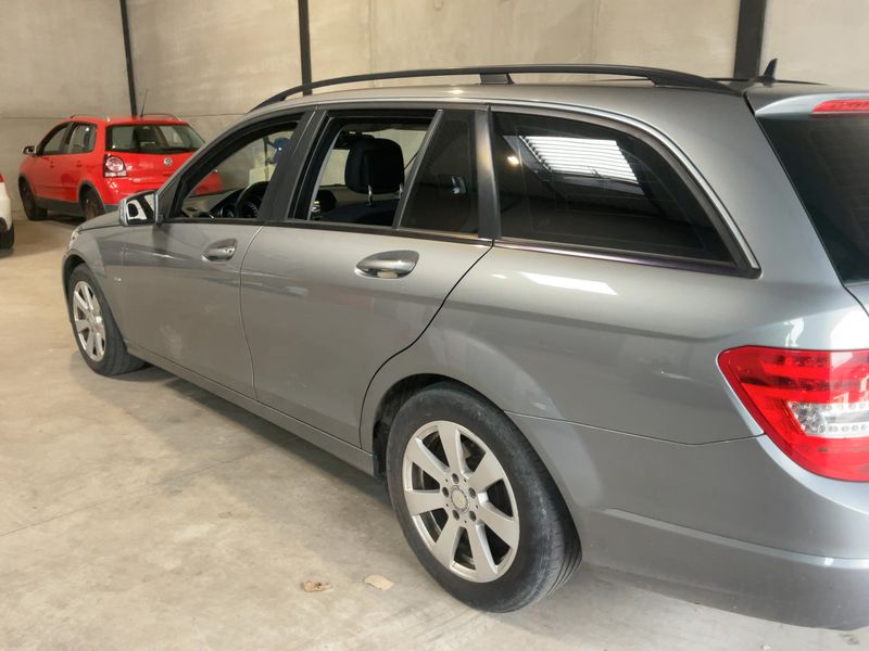 Mercedes-Benz C-Klasse C 180 CGI T BlueEfficiency Classic 2011 – снимка 6