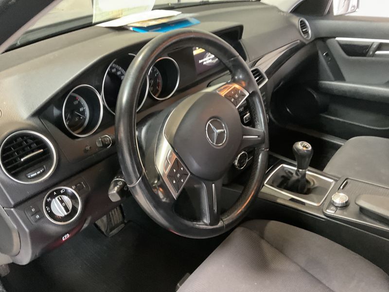 Mercedes-Benz C-Klasse C 180 CGI T BlueEfficiency Classic 2011 – снимка 23