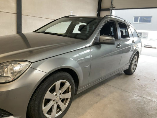 Mercedes-Benz C-Klasse C 180 CGI T BlueEfficiency Classic 2011 – снимка 2