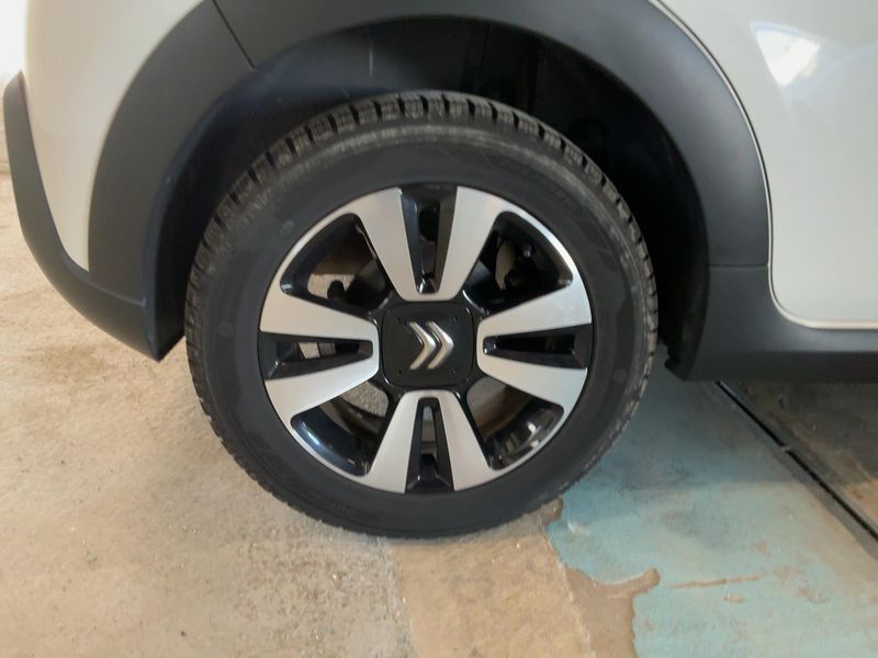 Citroen C3 1.2 PureTech Shine 2023 – снимка 9