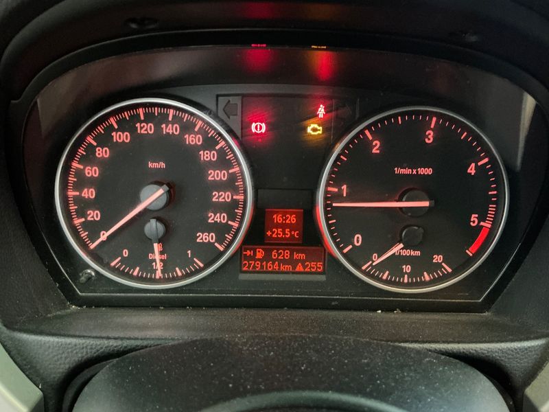 BMW 3er 318d 2010 – снимка 13