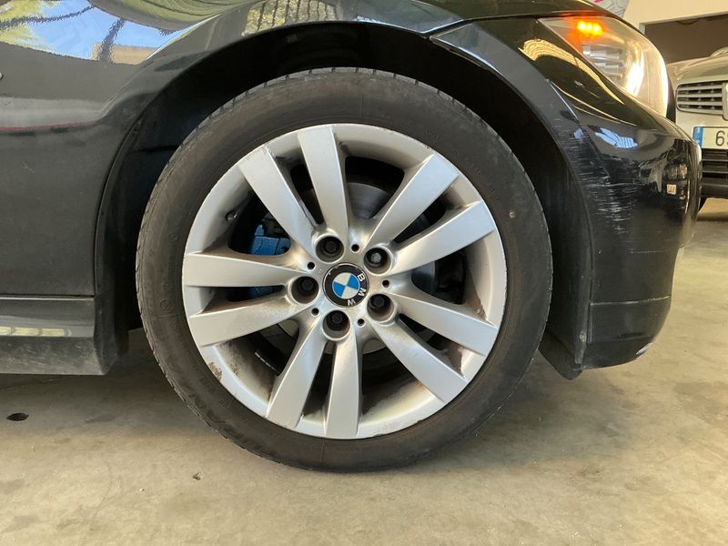 BMW 3er 318d 2010 – снимка 19