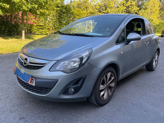 Opel Corsa 1.2 Graphite 2015 – снимка 1