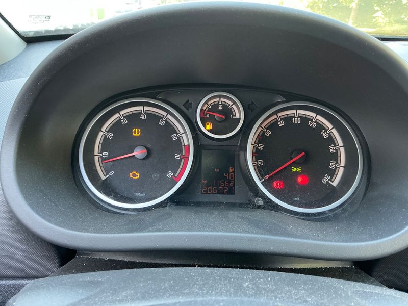 Opel Corsa 1.2 Graphite 2015 – снимка 4