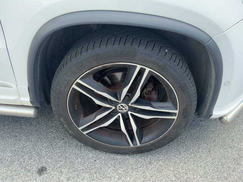 Volkswagen Tiguan 2.0 TDI Sport & Style 4Motion 2011 – снимка 11