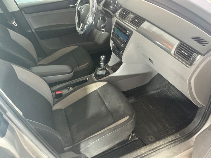 Skoda Rapid Spaceback 1.6 TDI Ambition 2014 – снимка 3