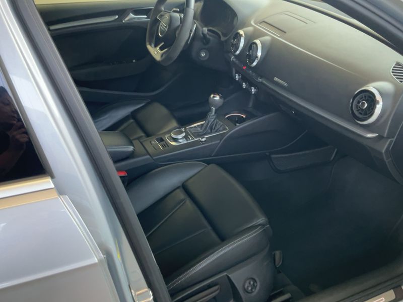 Audi RS 3 Sportback 2.5 TFSI quattro 2018 – снимка 16