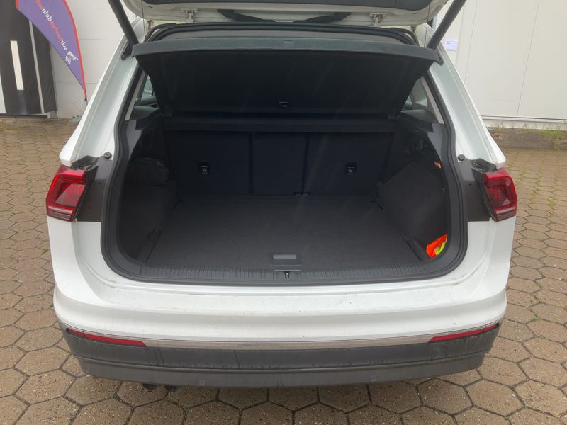 Volkswagen Tiguan 2.0 TDI Highline BlueMotion Tech 2018 – снимка 15