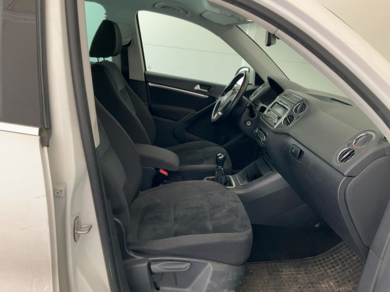 Volkswagen Tiguan 2.0 TDI Sport & Style 4Motion BlueMotion Tech 2013 – снимка 17