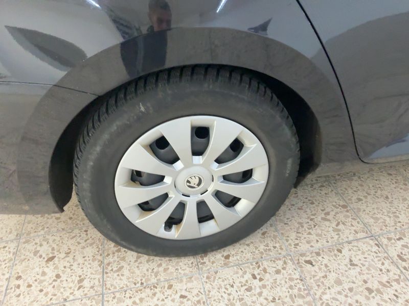 Skoda Superb 2.0 TDI Premium Edition 2019 – снимка 9