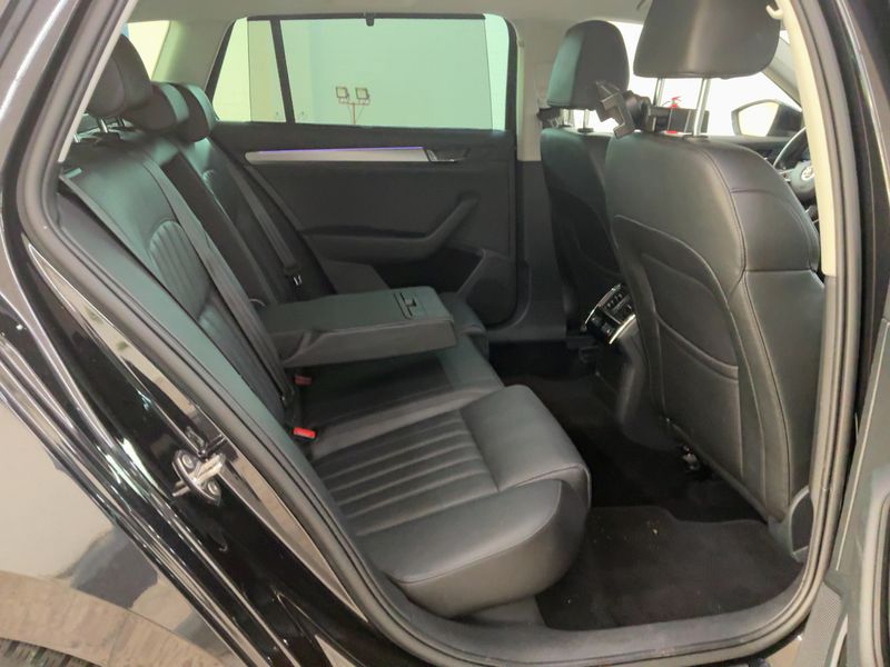 Skoda Superb 2.0 TDI Premium Edition 2019 – снимка 19