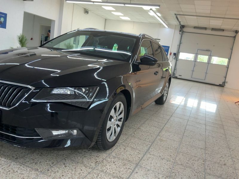 Skoda Superb 2.0 TDI Premium Edition 2019 – снимка 2