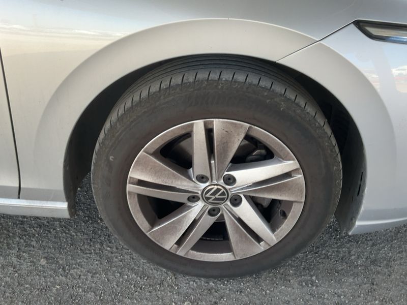 Volkswagen Golf VIII 2.0 TDI Life 2020 – снимка 11