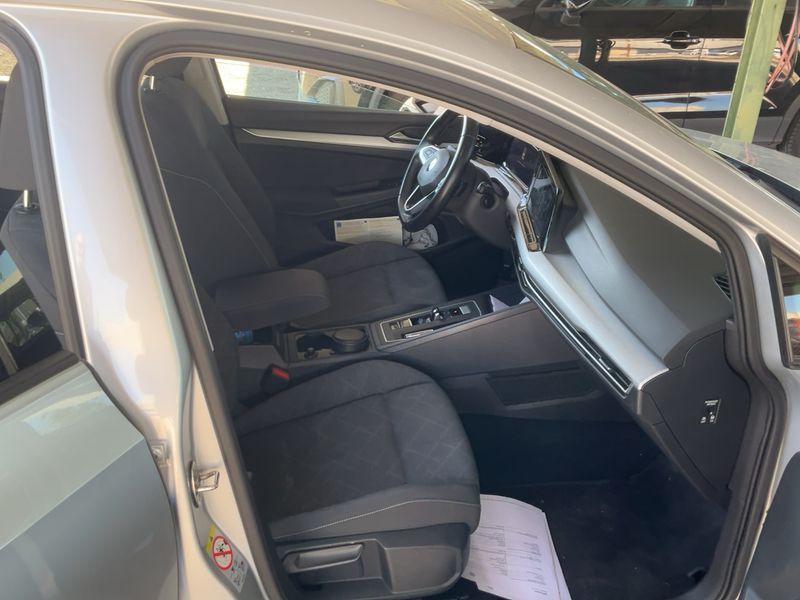 Volkswagen Golf VIII 2.0 TDI Life 2020 – снимка 16