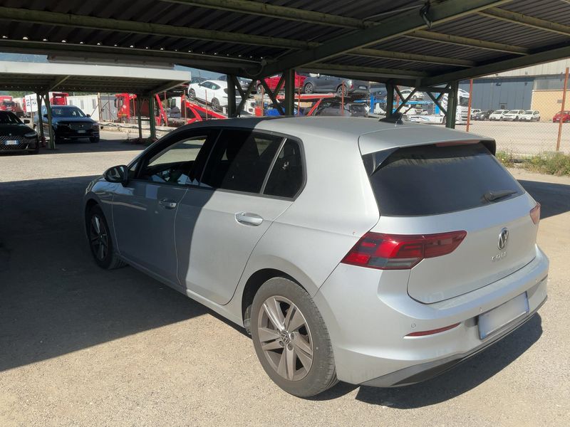 Volkswagen Golf VIII 2.0 TDI Life 2020 – снимка 6