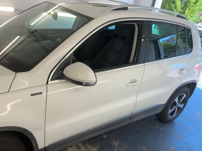 Volkswagen Tiguan 2.0 TDI Lounge Sport & Style BlueMotion Tech 2016 – снимка 4