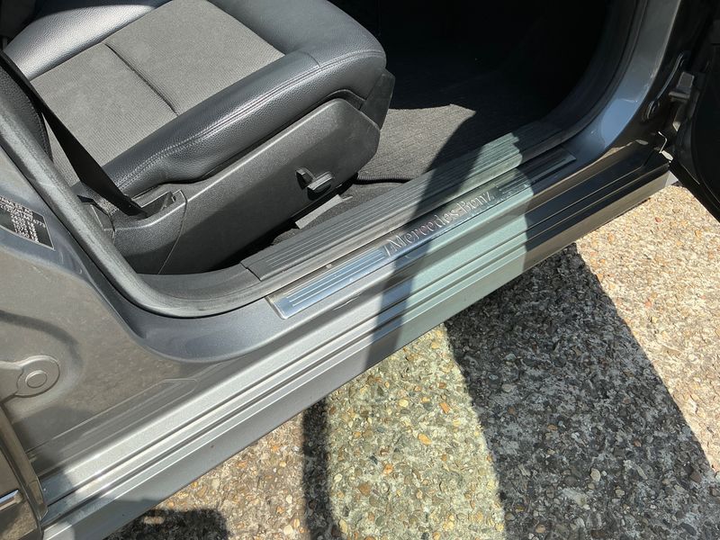 Mercedes-Benz E-Klasse E 200 CDI T BlueEfficiency Avantgarde 2011 – снимка 30