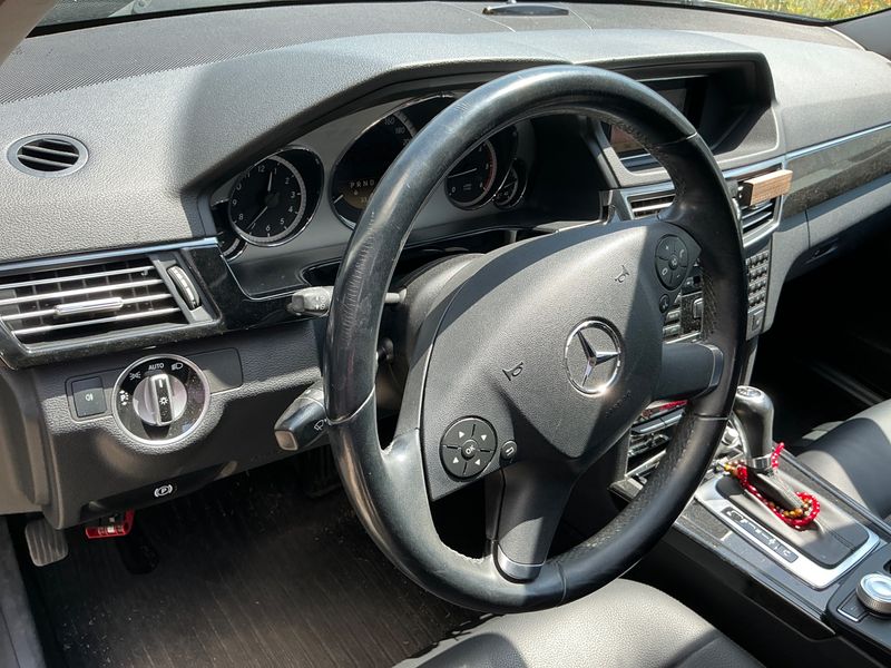 Mercedes-Benz E-Klasse E 200 CDI T BlueEfficiency Avantgarde 2011 – снимка 37