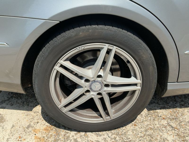 Mercedes-Benz E-Klasse E 200 CDI T BlueEfficiency Avantgarde 2011 – снимка 9