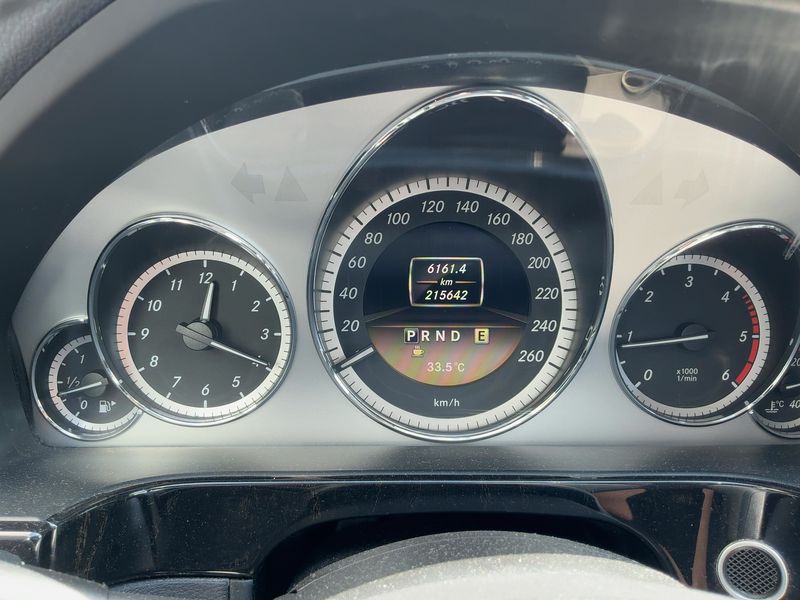 Mercedes-Benz E-Klasse E 200 CDI T BlueEfficiency Avantgarde 2011 – снимка 18
