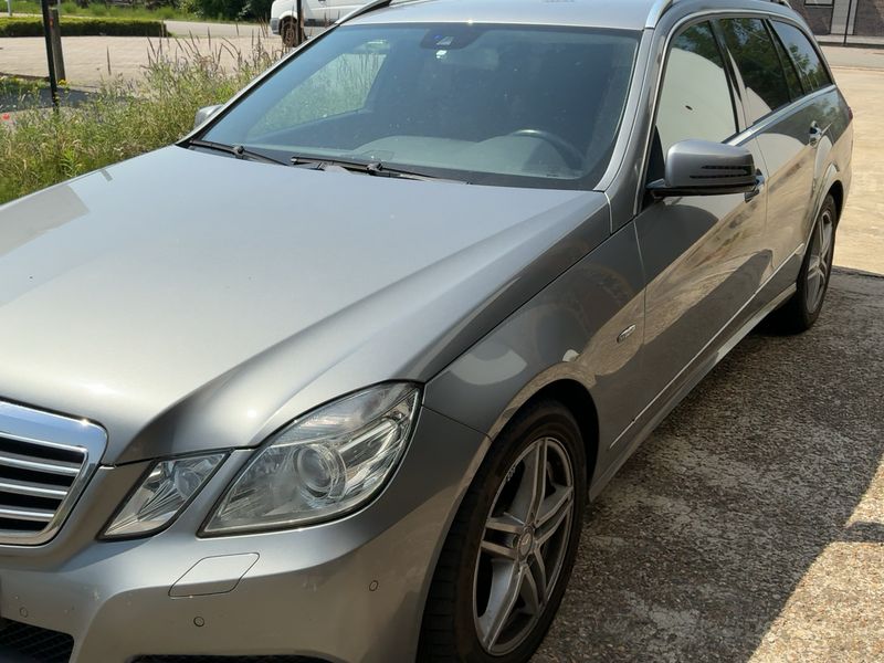 Mercedes-Benz E-Klasse E 200 CDI T BlueEfficiency Avantgarde 2011 – снимка 2