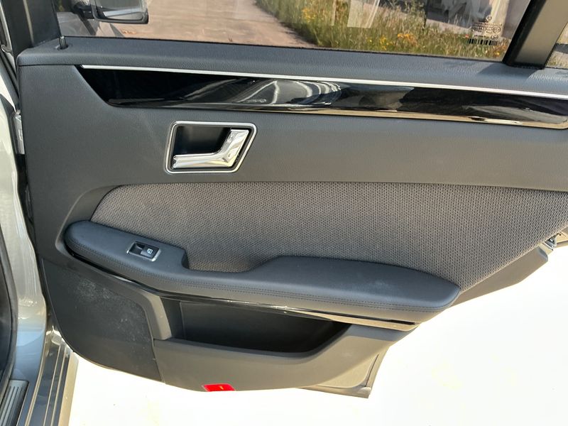 Mercedes-Benz E-Klasse E 200 CDI T BlueEfficiency Avantgarde 2011 – снимка 29