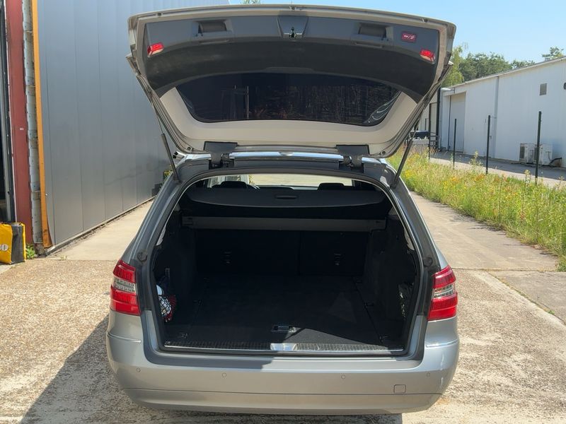 Mercedes-Benz E-Klasse E 200 CDI T BlueEfficiency Avantgarde 2011 – снимка 15