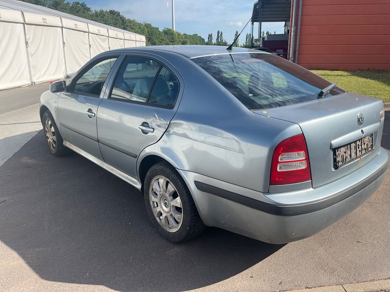 Skoda Octavia 1.6 Style 2004 – снимка 2