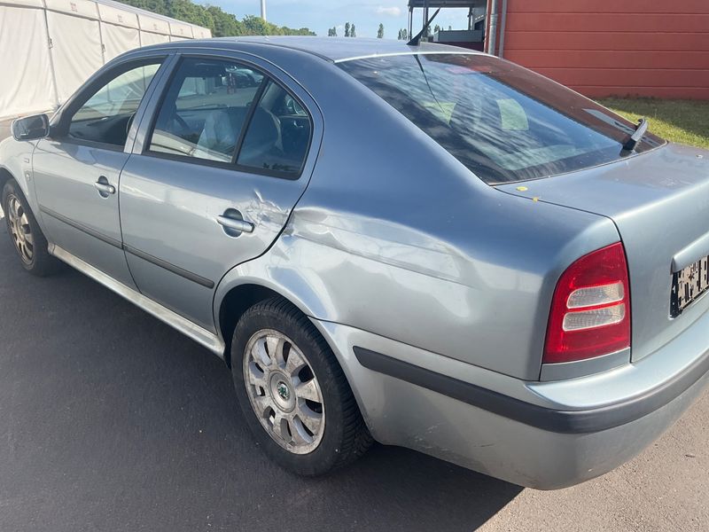 Skoda Octavia 1.6 Style 2004 – снимка 6