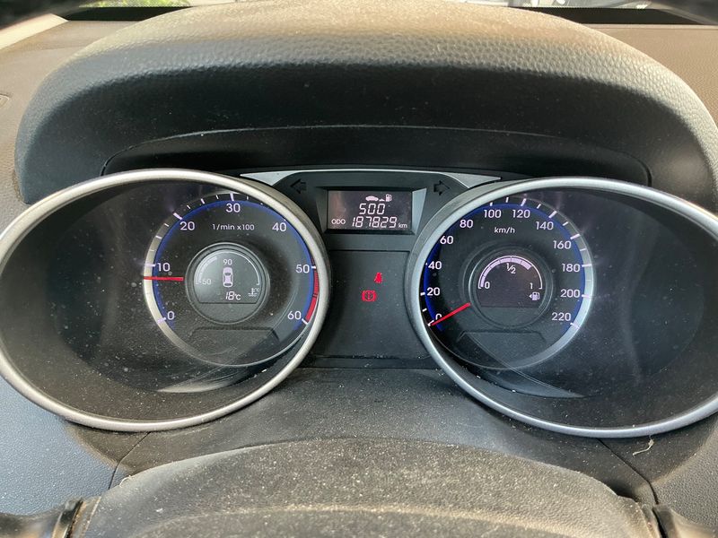 Hyundai ix35 1.7 CRDi Premium Limited Blue 2WD 2014 – снимка 18