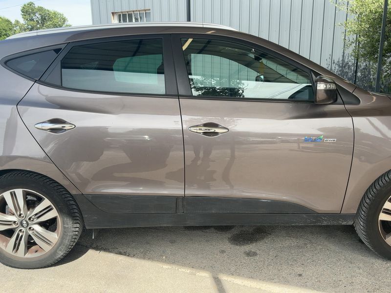 Hyundai ix35 1.7 CRDi Premium Limited Blue 2WD 2014 – снимка 10
