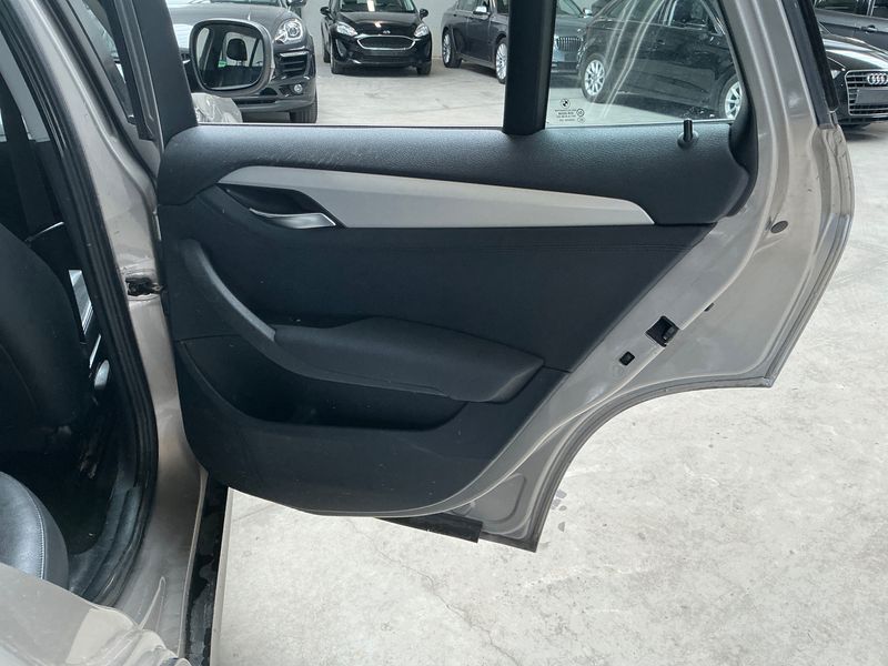 BMW X1 sDrive 18d 2011 – снимка 32