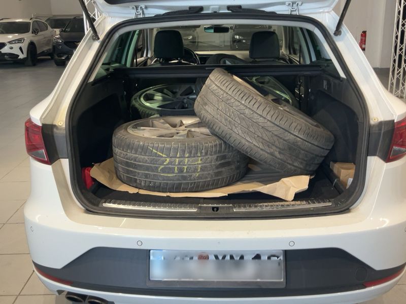 Seat Leon 2.0 TDI FR 2016 – снимка 16