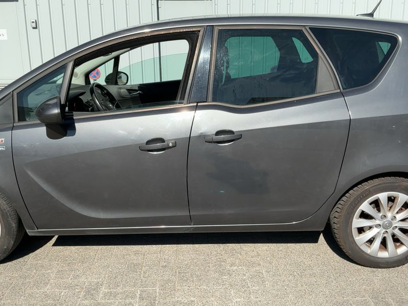 Opel Meriva 1.7 CDTI 150 Jahre Opel 2013 – снимка 4