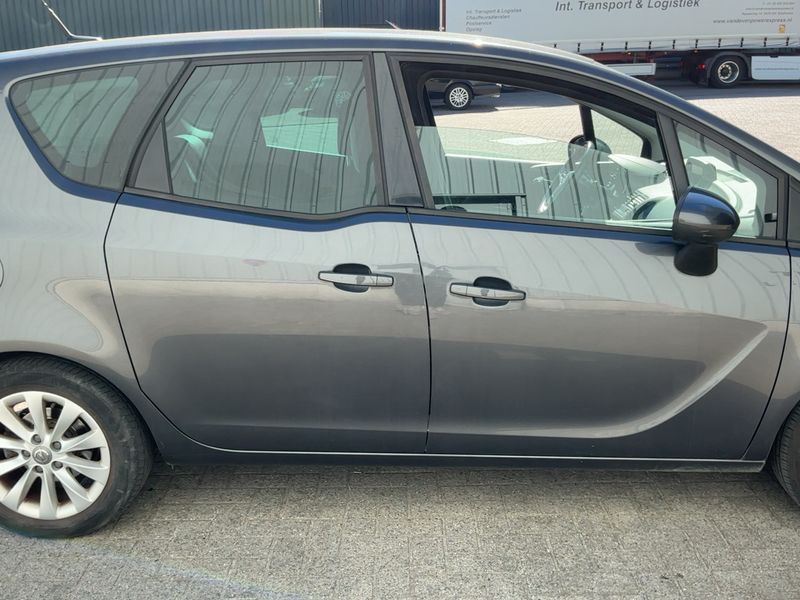 Opel Meriva 1.7 CDTI 150 Jahre Opel 2013 – снимка 10
