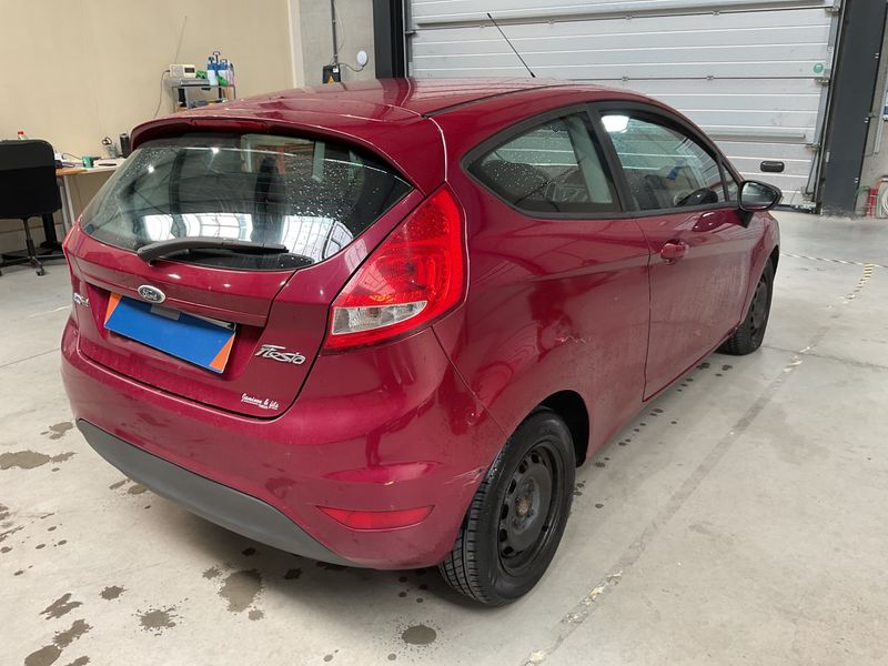 Ford Fiesta 1.6 TDCi ECOnetic 2010 – снимка 2