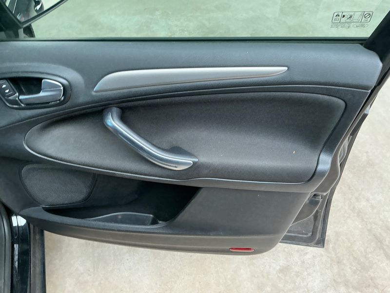 Ford Galaxy 2.0 TDCi Business Edition 2015 – снимка 25
