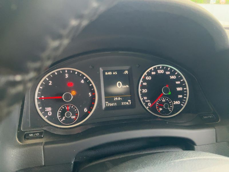 Volkswagen Tiguan 2.0 TDI Sport 4Motion BlueMotion Tech 2015 – снимка 18
