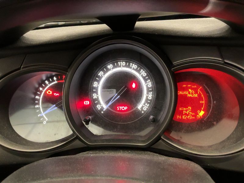 Citroen C3 1.0 VTi Attraction 2015 – снимка 4