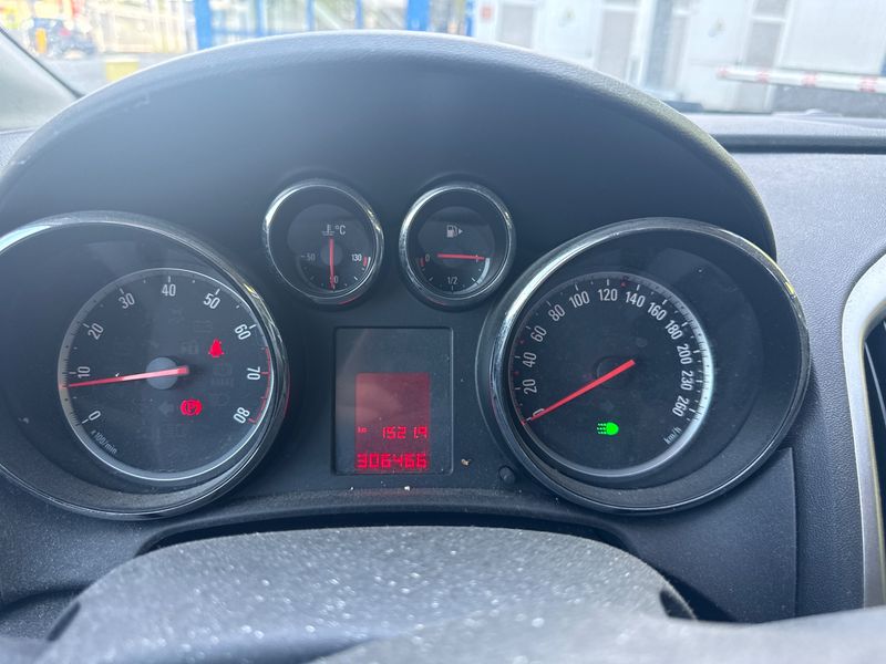 Opel Astra 1.6 Edition 2010 – снимка 4